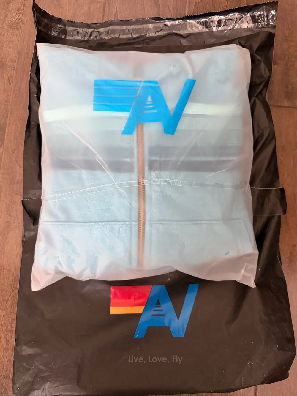Aviator Nation 5 Stripe Cropped Full-zip Hoodie in Aqua - NWT - Picture 4 of 5